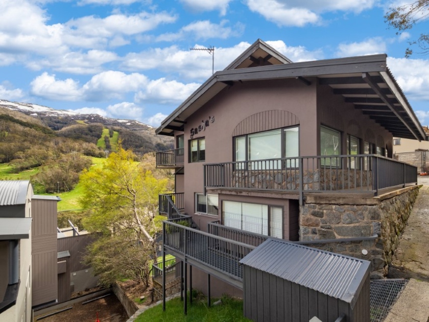 Sashas 4 - Thredbo Village