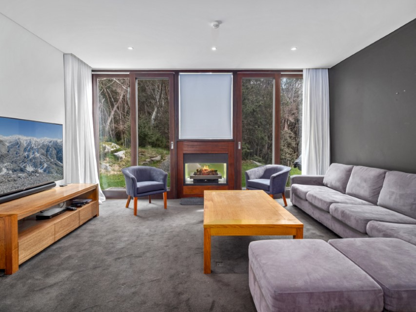 Parallel 1 - Crackenback Ridge, Thredbo