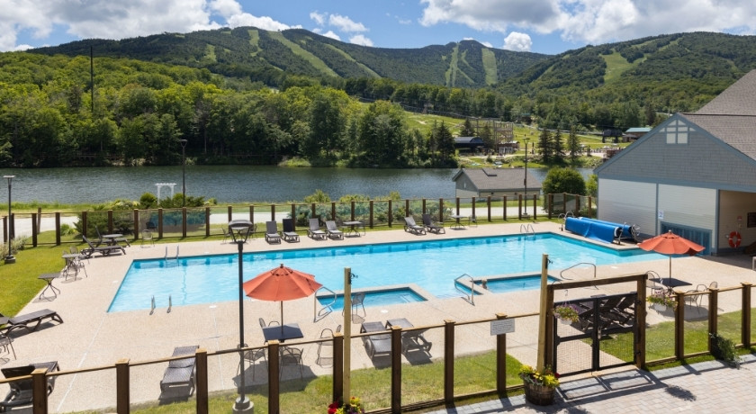 Pool in the summer at the Killington Grand Resort Hotel