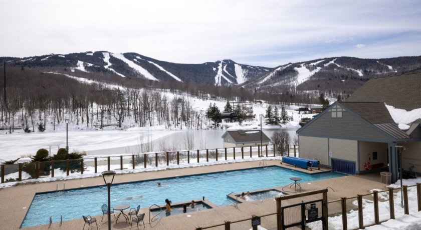 Outdoor heated pool at the Killington Grand Resort Hotel