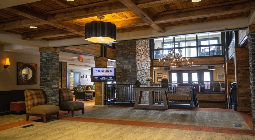 Entrance of the upper lobby