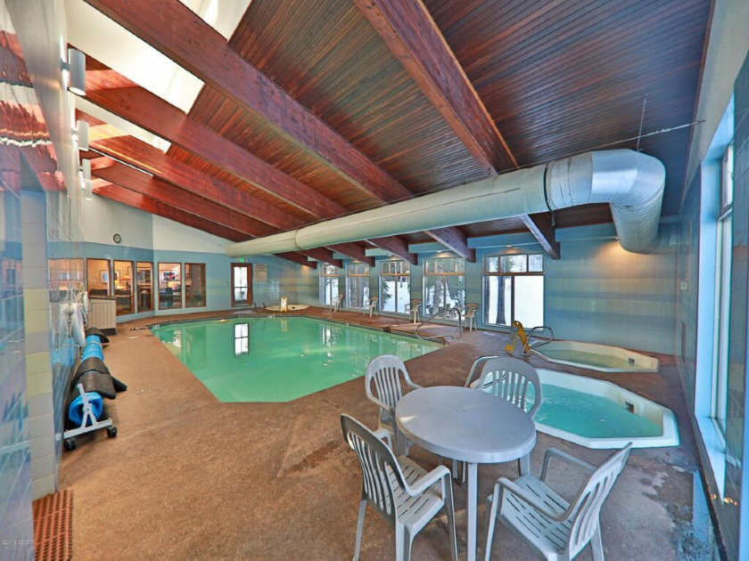Beaver Village Clubhouse Pool & Hot Tubs