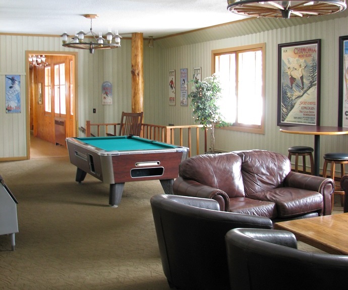 Lodge Lounge