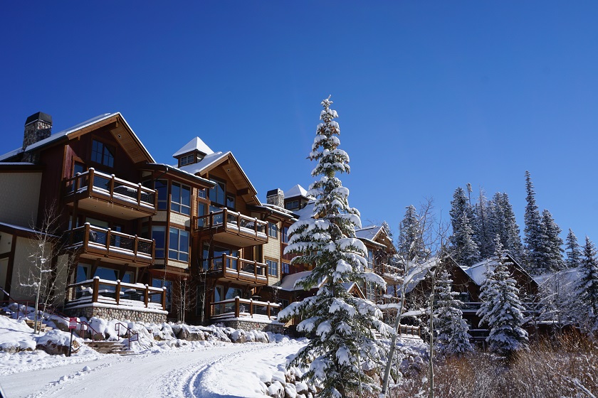 Trademark Condo Winter Exterior