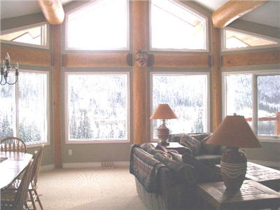 Massive Log, Post and Beam Frame Panaramic View of Mt. Morrisey 