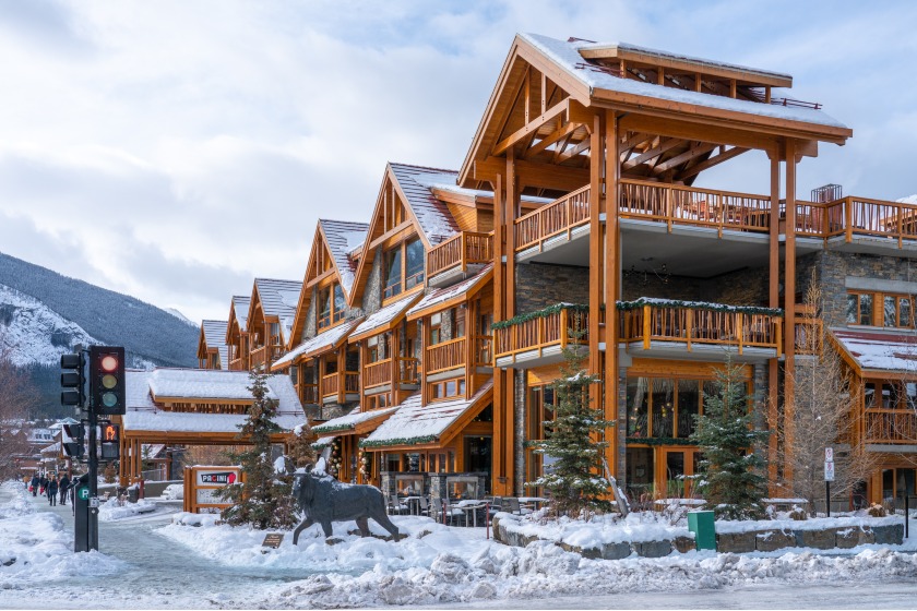 Moose Inn SkiBig3 Online - Moose Hotel and Suites - Supplier Details