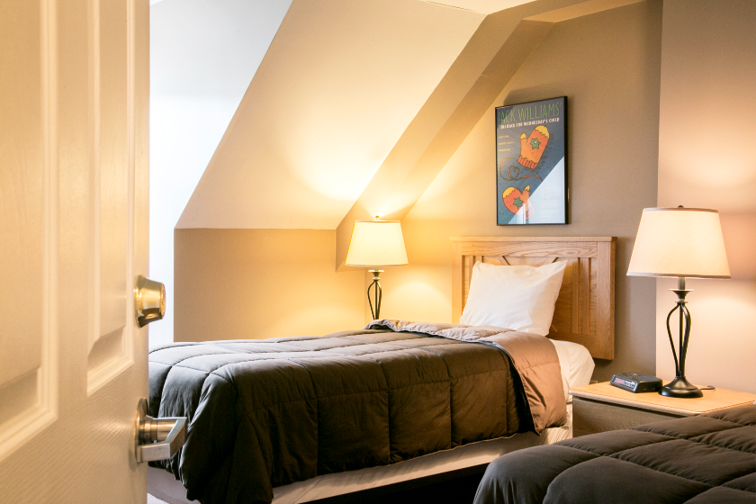 Our spacious condos sleep up to 8 guests.