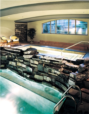Delta Banff Royal Canadian Lodge Mineral Pool