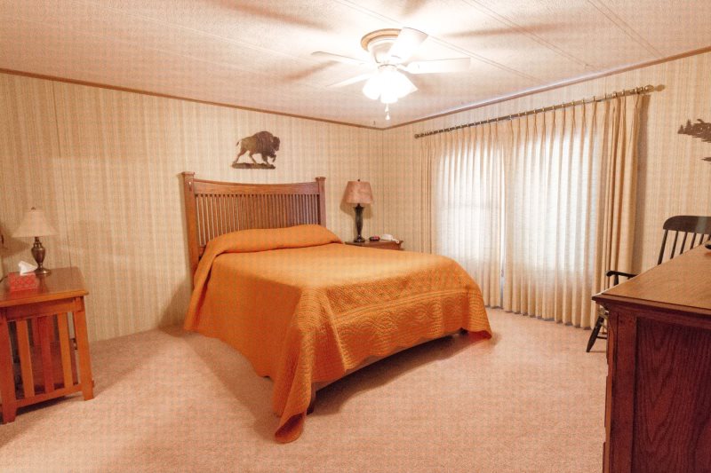 Dakota Pines Hideaway Queen Bedroom - Custer SD