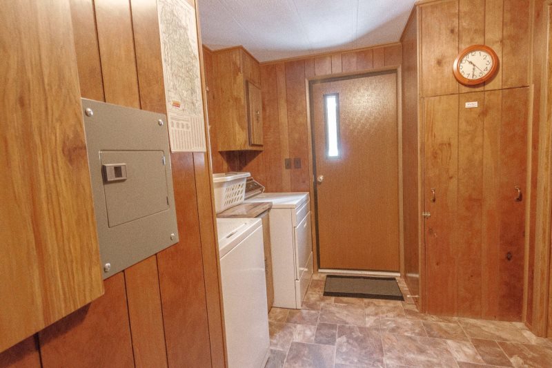 Dakota Pines Hideaway Laundry - Custer SD