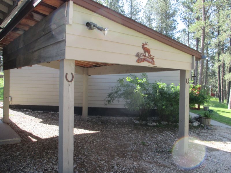 Dakota Pines Hideaway - Custer SD